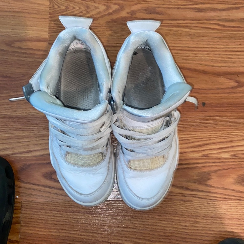 Jordan 4